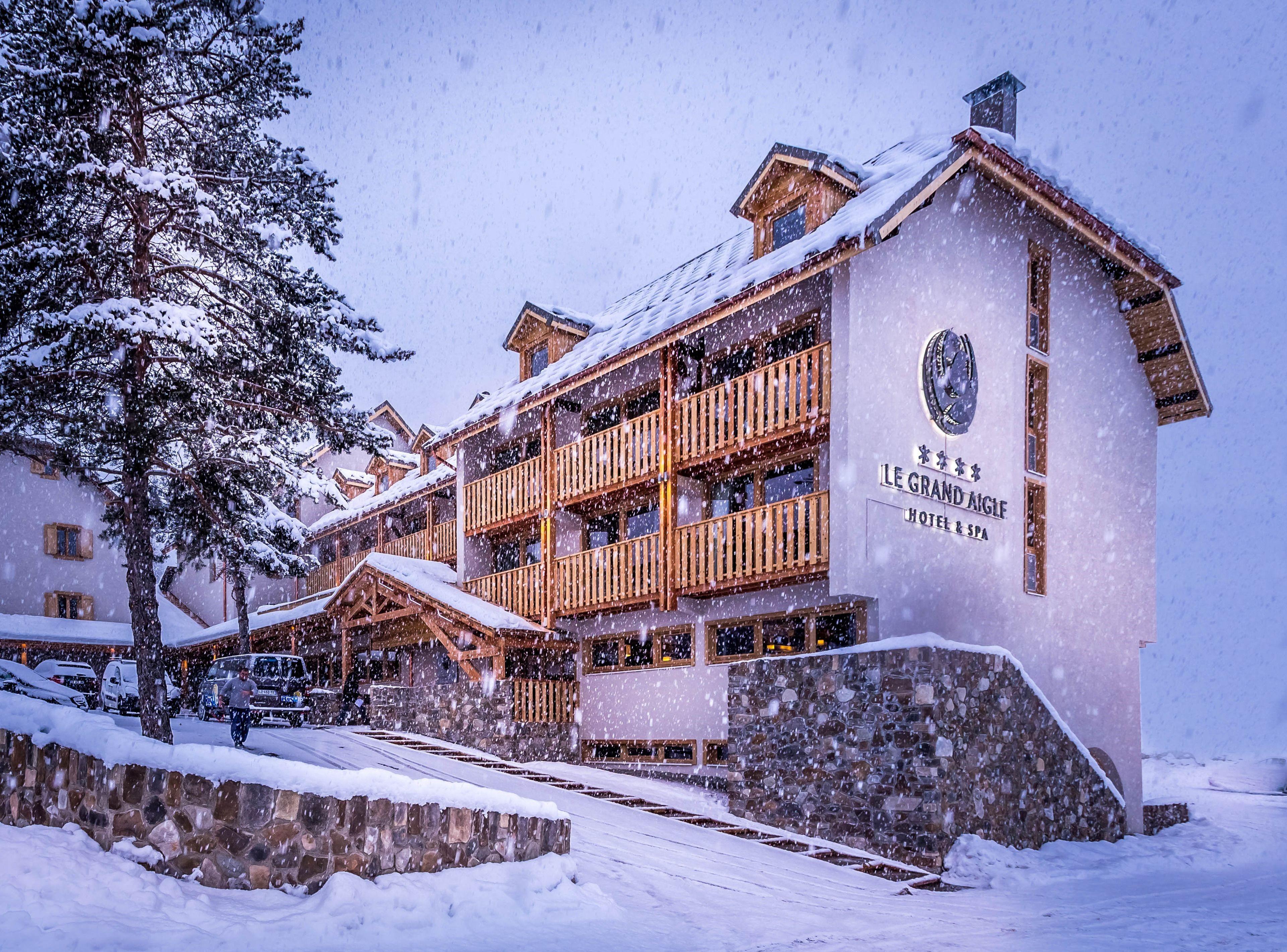Le Grand Aigle Hotel & Spa**** 4* La Salle-les-Alpes